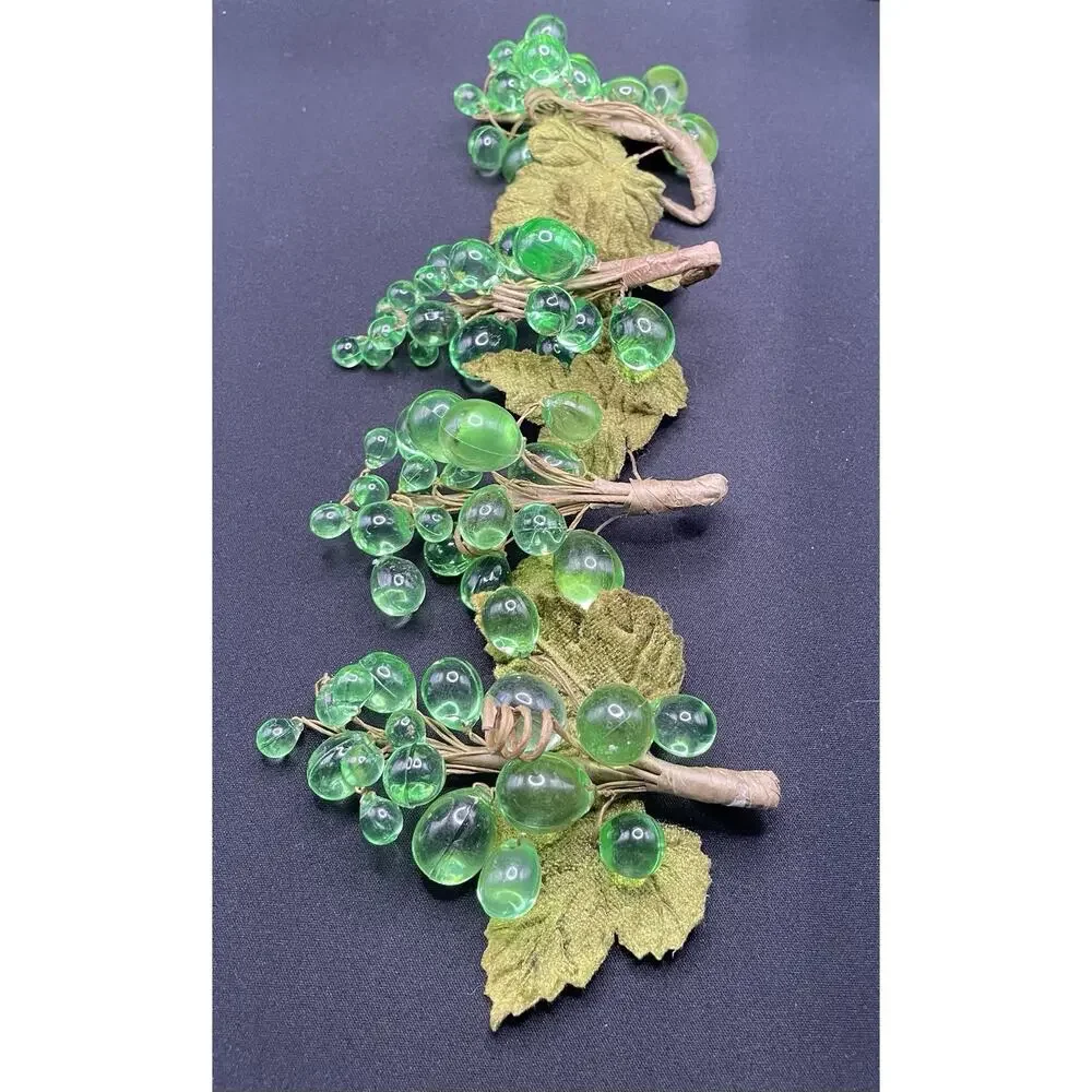 Vintage Lt Green Lucite Acrylic Grape Clusters. Set of 4. Must‎ See Photos!